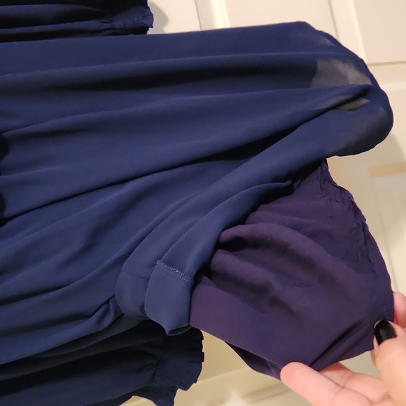 Off the shoulder navy blue mini dress with built in slip size L - Picture 3 of 6